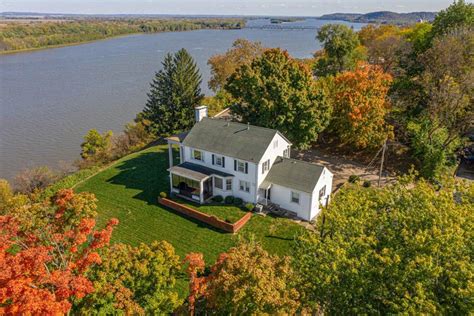 homes for sale mississippi river